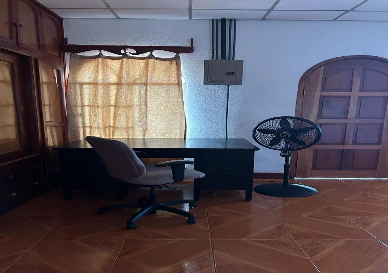 Casa Robles - Your Stay Near Airport Managua Exteriör bild